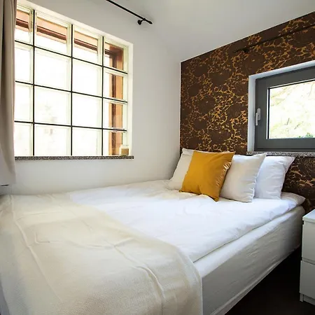 Przy Plazy -pelikan *